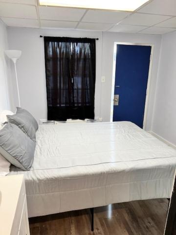 Spruce Pine Inn Ngoại thất bức ảnh